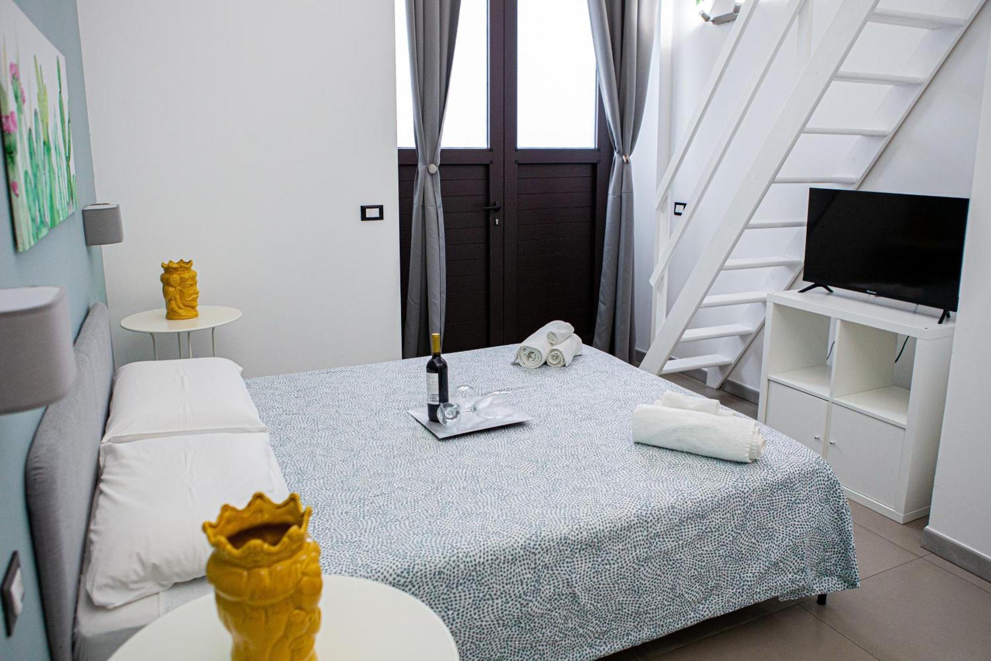 Ruggero Settimo - Holiday Houses Catane Extérieur photo